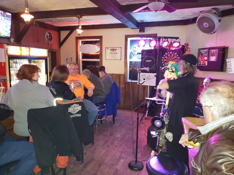 /pictures/Bus Crawl - 11-16-19/20191116_192307.jpg